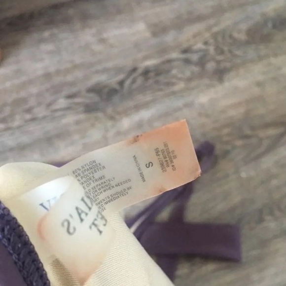 Victoria Secret purple bikini - Picture 8 of 12